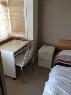Double room in Surrey Croydon for £390 per month