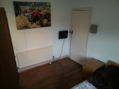 Double room in London Croydon for £550 per month