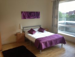 Apartment offered in Sale Greater manchester United Kingdom for £100 p/n