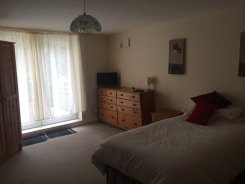 Double room in Devon Paignton for £320 per month