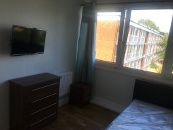 Double room in London Roahampton for £780 per month