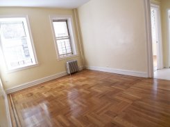 Apartment offered in Bronx New York United States for $1210 p/m