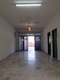 House in Johor Taman abad, century garden for RM1700 per month