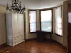 House offered in Boston Massachusetts United States for $850 p/m