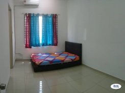 Room offered in Bandar puchong jaya Selangor Malaysia for RM600 p/m