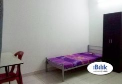 Room offered in Seksyen 17, petaling jaya Selangor Malaysia for RM500 p/m