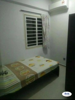 Room offered in Putra heights, subang jaya Selangor Malaysia for RM570 p/m
