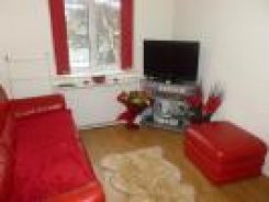 Apartment offered in 1 bed 1st floor flat Middlesex  United Kingdom for £1000 p/m