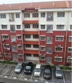 Ezza Mahmud  age 35 searching for a room in Mutiara damansara  Selangor Malaysia for max price 500