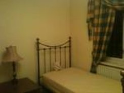 Single room offered in Bromley Kent United Kingdom for £100 p/w