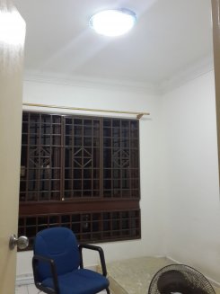 Condo offered in Kota damansara Selangor Malaysia for RM330 p/m