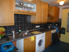 House offered in Camden London United Kingdom for £700 p/m