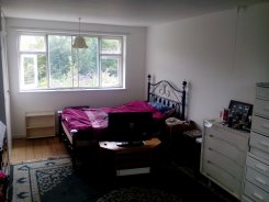 Double room offered in Sunbury-on-thames Sussex United Kingdom for £560 p/m