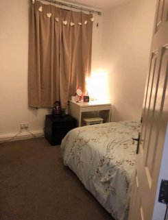 Double room offered in Woodhouse Leeds United Kingdom for £346 p/m