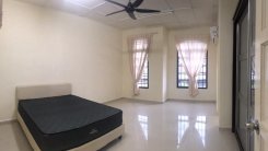 House offered in Bukit indah Johor Malaysia for RM700 p/m