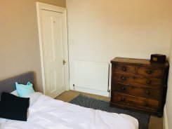 Apartment in  London for £150 per week