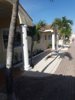 Apartment offered in Nassau New Providence Bahamas for $2200 p/m