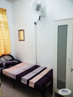 Room offered in Subang jaya Selangor Malaysia for RM500 p/m