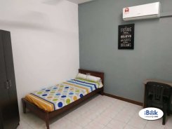 Room offered in Subang jaya Selangor Malaysia for RM500 p/m