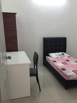 Room offered in Damansara utama Selangor Malaysia for RM450 p/m