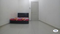 Room offered in Seri kembangan Selangor Malaysia for RM500 p/m