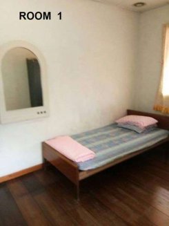 Room in Selangor Seksyen 14, petaling jaya for RM550 per month