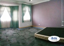 Room offered in Bandar puchong jaya Selangor Malaysia for RM550 p/m