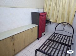 Room offered in Subang jaya Selangor Malaysia for RM500 p/m