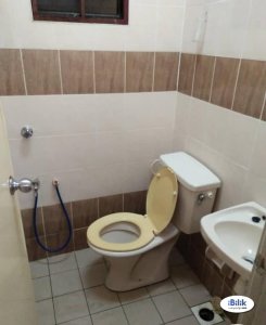 Room in Selangor Kota Kemuning for RM450 per month