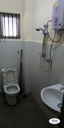 Room in Selangor Bandar puteri puchong for RM650 per month