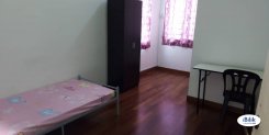 Room offered in Seri kembangan Selangor Malaysia for RM500 p/m