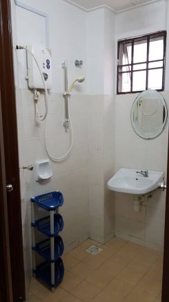 Room in Selangor Kota damansara for RM600 per month