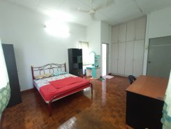 House in Selangor Damansara jaya for RM990 per month