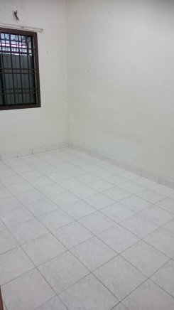 House in Johor Bandar seri alam for RM1000 per month