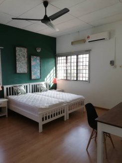 House offered in Bandar utama Selangor Malaysia for RM800 p/m