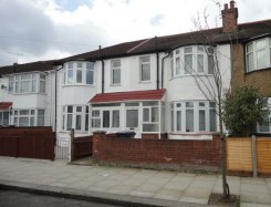House offered in West molesey London United Kingdom for 750 /house-for-rent/detail/6381/house-west-molesey-price-750