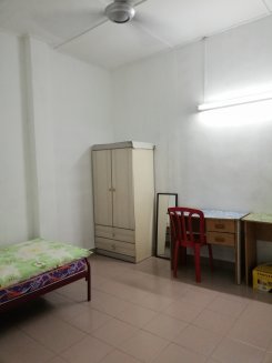 Family house offered in Petaling Jaya Selangor Malaysia for RM480 p/m