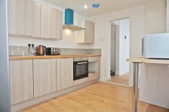 Double room offered in Conwy Wales United Kingdom for 325 /doubleroom-for-rent/detail/1099/double-room-conwy-price-325