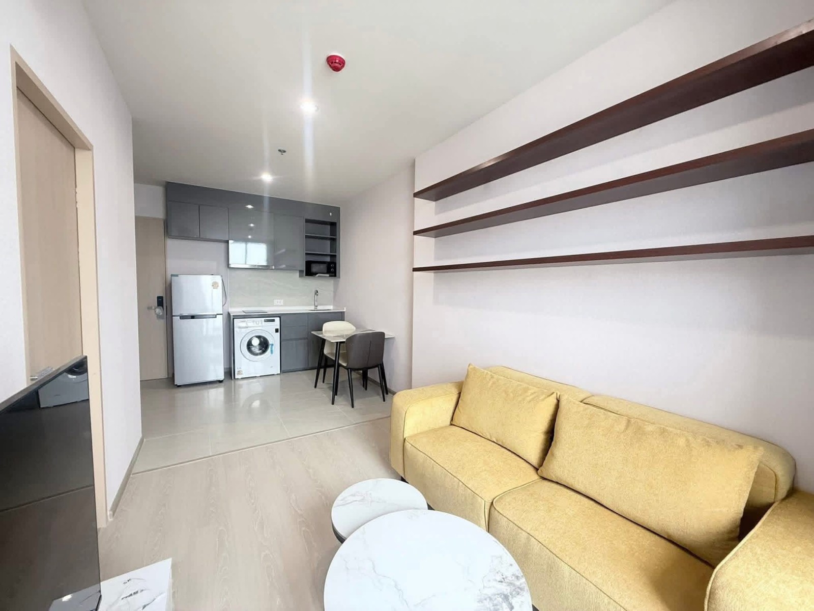 Condo offered in Bukit bintang Kuala Lumpur Malaysia for RM700 p/m Condo offered in Bukit bintang Kuala Lumpur Malaysia for RM700 p/m